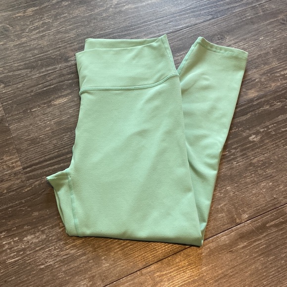 Fabletics Mint Green capri leggings - Picture 3 of 5